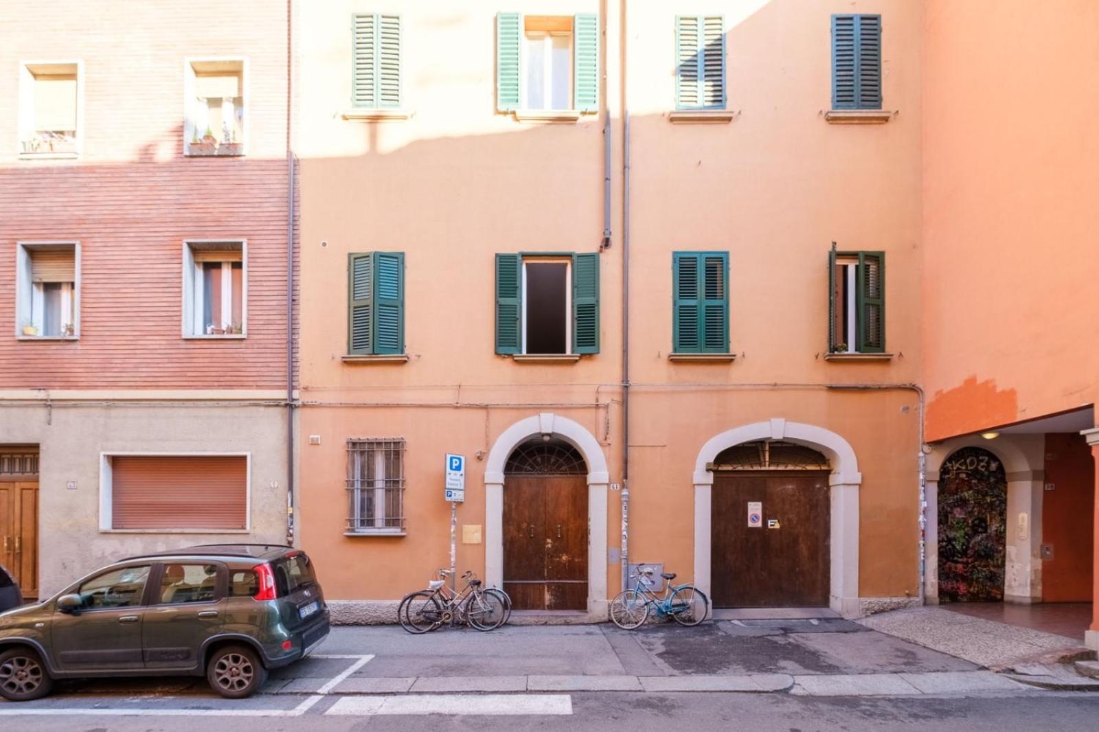 Piazza Maggiore - Il Sentiero Apartment With Private Garden Bologna Exterior photo